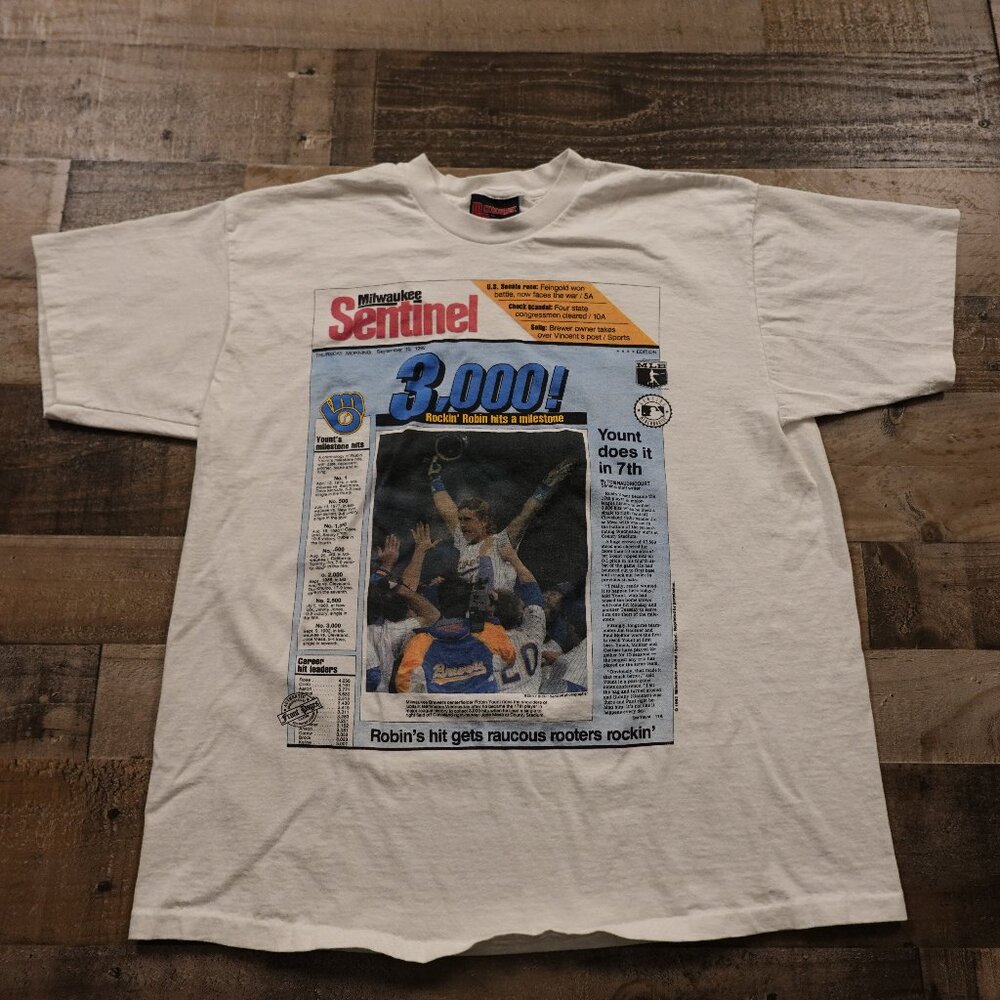 Vintage 90s Milwaukee Brewers Robin Yount 3,000 Journal Sentinel Shirt‎ XL